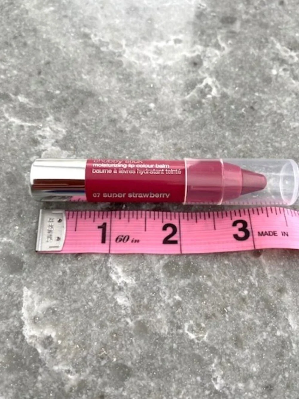 Clinique Chubby Stick Moisturizing Lip Balm Super Strawberry